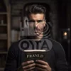 Изображение мужчина с книжкой в руках