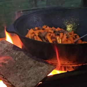 Видео продолжительностью 12.17 секунд приготовление мяса на огне