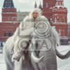 Изображение девушка верхом на мамонте зимой в центре Красной площади