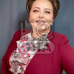 Женщина в красном